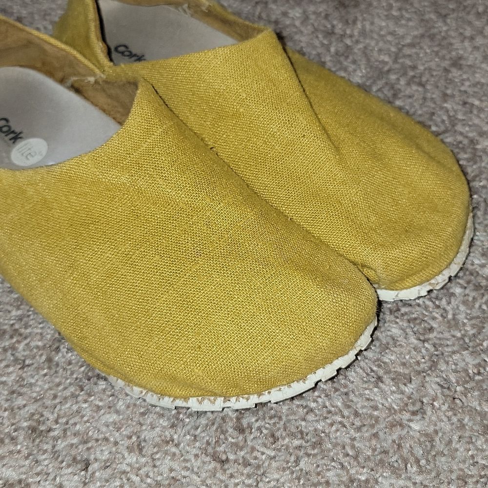 OTZ Cork Lite Espadrille Slip On Mustard Yellow Canvas Caveman Shoes Size 6.5 - Picture 10 of 10